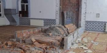 Cami mihrabı yıkıldı Çumra